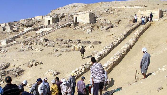 دراسة أميركية: الأقمار الصناعية تكشف تصاعد عمليات نهب الآثار المصرية