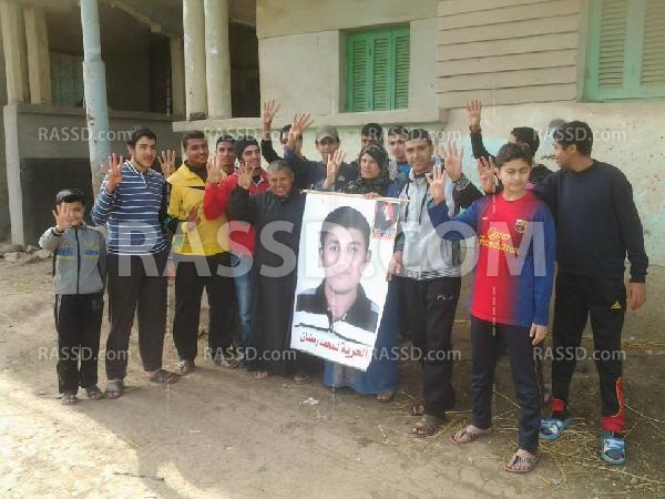 وقفة أمام منزل أحد المعتقلين بمنية النصر-الدقهلية