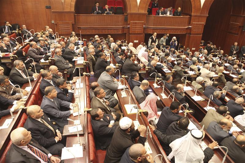 عضو بالشورى: قانون التظاهر سيطبق بعد أسابيع