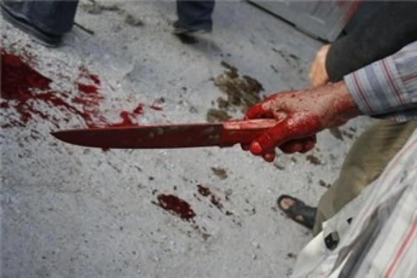شاب يمزق جسد والدته بخمس طعنات في بولاق بسبب “الحشيش”