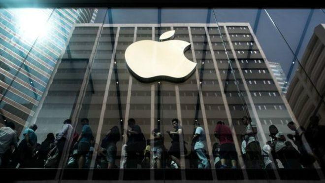 “أبل” تطلق “آيفون” جديد بشاشة منحنية 2017
