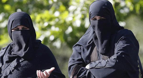دعوات لمنع النقاب في بريطانيا للاستفادة من “آشعة الشمس”