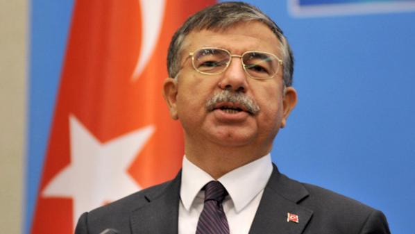 انتخاب عصمت يلماز رئيسًا للبرلمان التركي