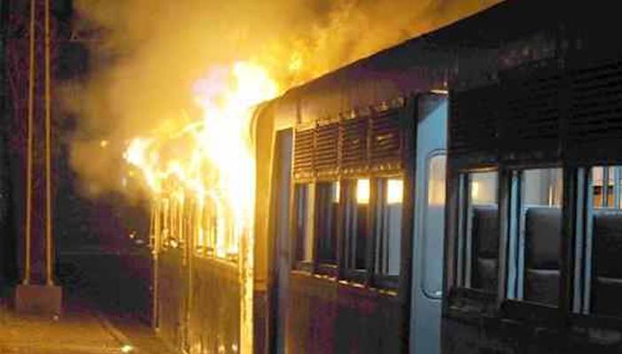 السيطرة على حريق برصيف الخط الأول بمحطة مترو السادات