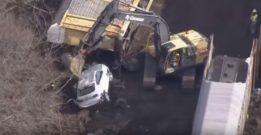 بالفيديو.. حادث يتسبب في تدمير97 سيارة BMW