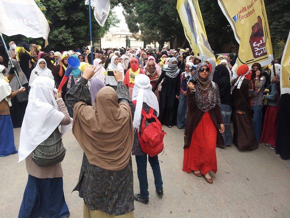 جانب من التظاهرات اليوم