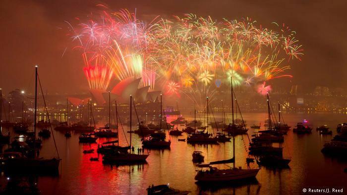 العالم يستقبل 2015 بعروض مبهرة و”دبي” هي الأجمل