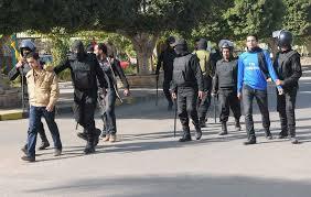 الأمن يعتقل طالبين بتربية الأزهر بتهمة “التصوير”