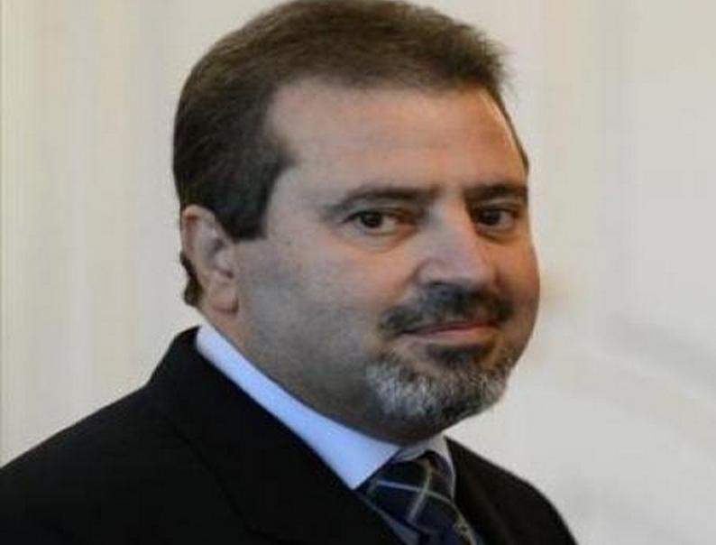 وفاة السفير الفلسطيني بالتشيك بعد انفجار بمقر سكنه