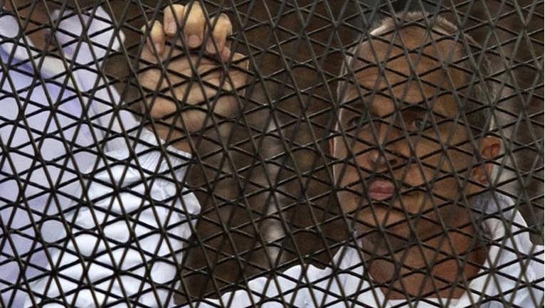 أسرة صحفي الجزيرة “جريستي” تطلب رسميًا ترحيله من مصر