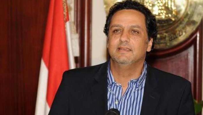 عبدالعظيم: ما زلت في مصر ولا أثق في توجهات الإعلام المصري