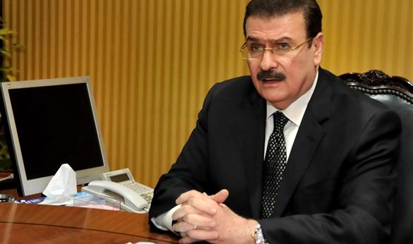 بلاغ ضد وزير النقل بإهدار 28 مليون جنيه لشراء حلوى المولد