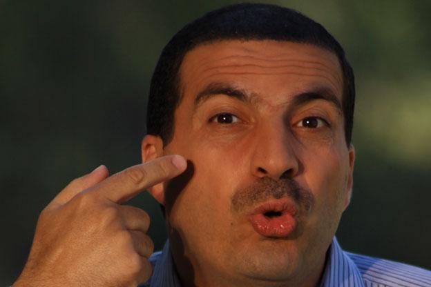 “فيس بوك” لـ”عمرو خالد”:  سقط القناع عنك