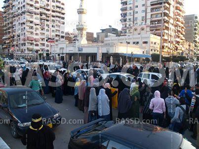 سلسلة بشرية لتحالف دعم الشرعية ببورسعيد