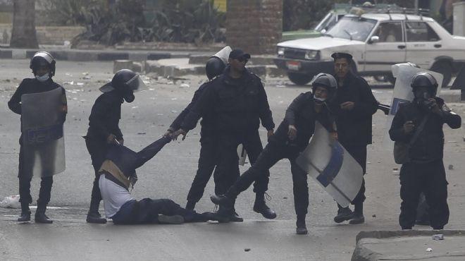 لوفيجارو :مصر تغرق مجددا فى دوامة من العنف