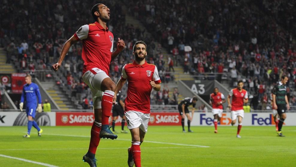 بالفيديو.. كوكا يقود براجا للفوز على أكاديميكا بثلاثية نظيفة