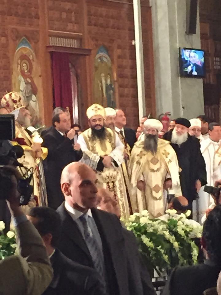 الفارق بين خطاب السيسي في القداس والمولد النبوي