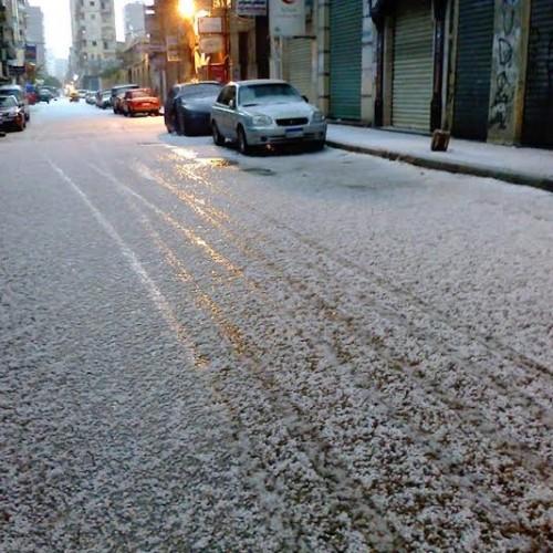 بالفيديو| لحظة تساقط الثلوج بكثافة على الإسكندرية