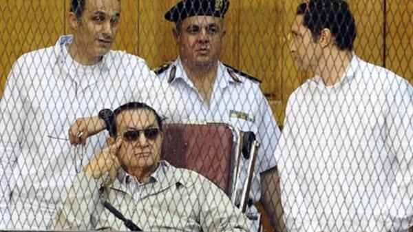 6 حقوق سقطت عن مبارك.. والسندوبي لـ”رصد”: السيسي المستفيد