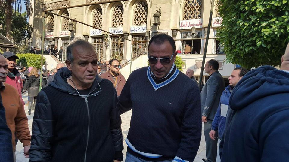 بالصور.. الخطيب على رأس الحاضرين في عزاء حمادة إمام