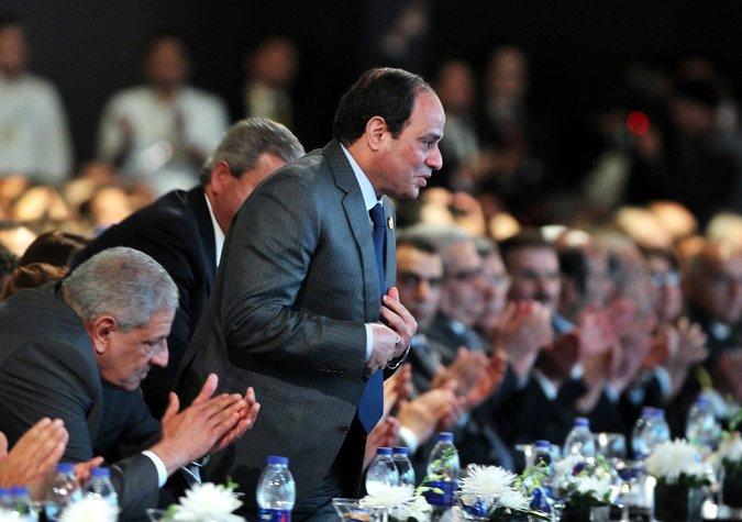 نيويورك تايمز: استخدام السيسي للأزهر دعمًا لشرعيته لن يجدي مع الشباب