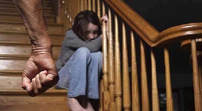 الطب الشرعي: أمينا الشرطة اغتصبا الطالبة.. والسائل متطابق