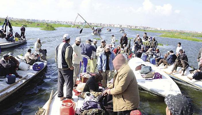 منع الصيد ببحيرة المنزلة بسبب استخدام الصيادين للمفرقعات