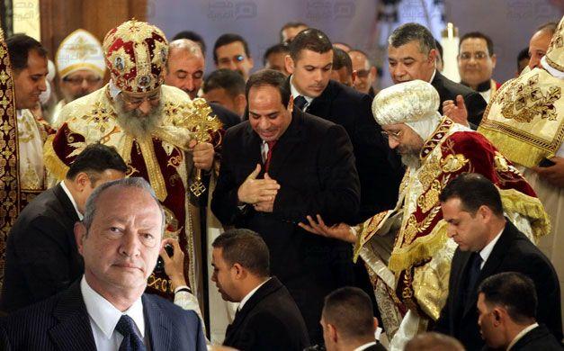 انقلاب ناعم لساويرس سبب تودد السيسي للأقباط