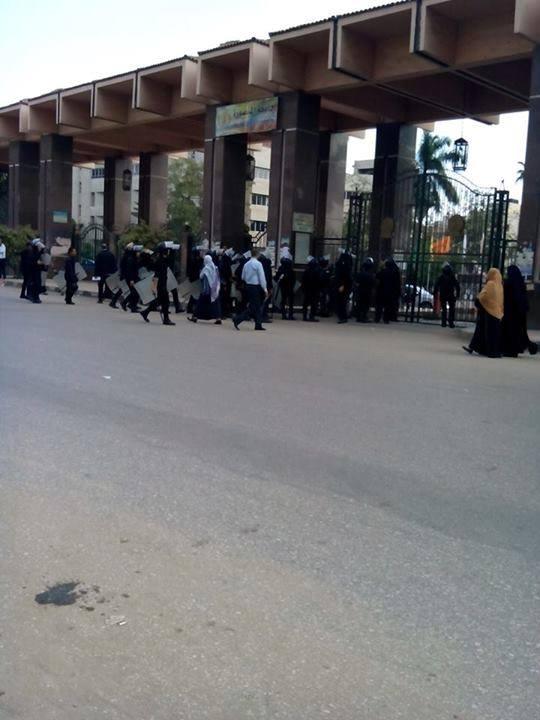 أمن الأنقلاب يقتحم جامعة المنصورة