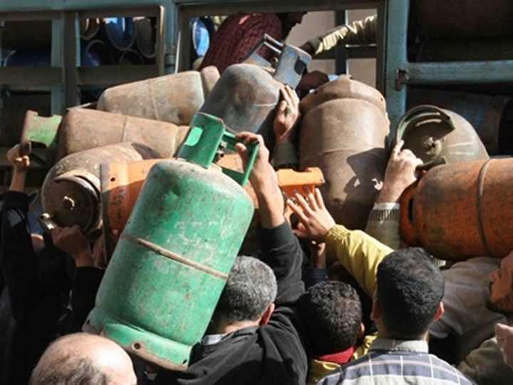 انفجار أزمة الأنابيب في وجه الانقلاب.. والسيسي:عندنا ظروف