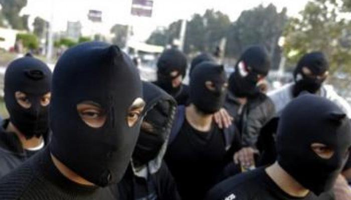 بالصور.. البلاك بلوك تعلن انسحابها من المشهد السياسي