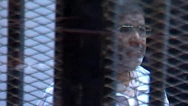 تأجيل محاكمة مرسي في “وادي النطرون” إلى 4 فبراير