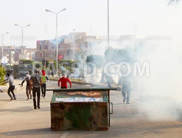 الأمن يعتدي على المتظاهرين “بالعاشر” و يعتقل العشرات