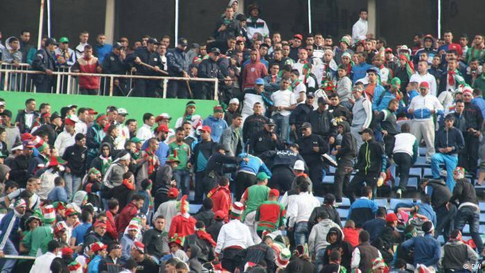 الجزائر: مشجع يطعن زميله أثناء مباراة بدوري الهواة