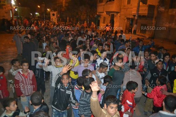 أهالي زاوية الكرادسة بالفيوم يخرجون في مسيرة ليلية