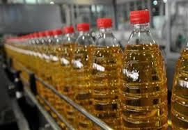 اختفاء زيت التموين بأسيوط.. ومواطنون: رضينا بزيت المواتير وهو مش راضي