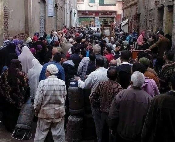 اشتعال أزمة “البوتجاز” بدمنهور وسعر الأسطوانة  “50 جنيه”