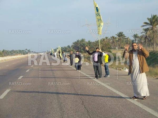 سلسلة بشرية علي الطريق الدولي ببلطيم تنديدا بدستور الإنقلاب