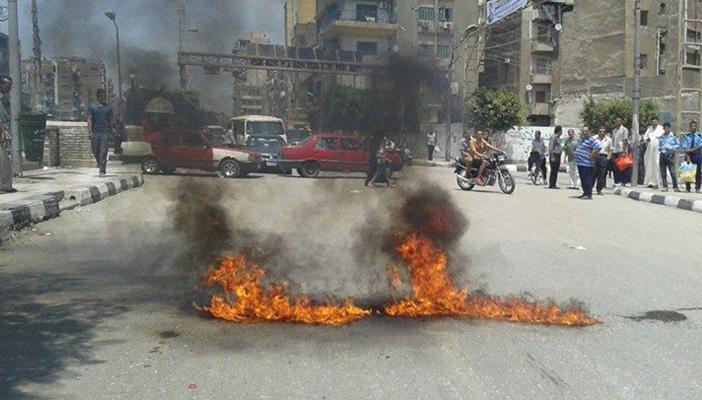 90 مواطنا يقطعون الطريق بالزقازيق لاستبعادهم من قرعة شقق الإسكان