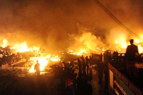 حريق بأكبر مجمعات التسوق بالعاصمة الليبية