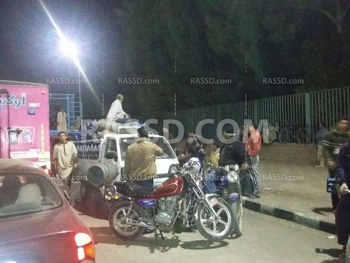 بالصور| سيارات البوتاجاز تفضّل السوق السوداء على أهالي أسيوط