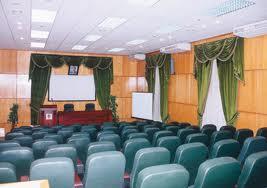 طلاب بكالوريوس طب المنصورة يضربون احتجاجا على الفصل التعسفى