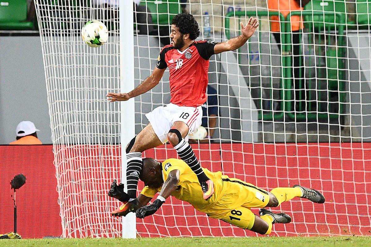 مصر وأوغندا.. شوط أول سلبي وإهدار فرص ملحوظ