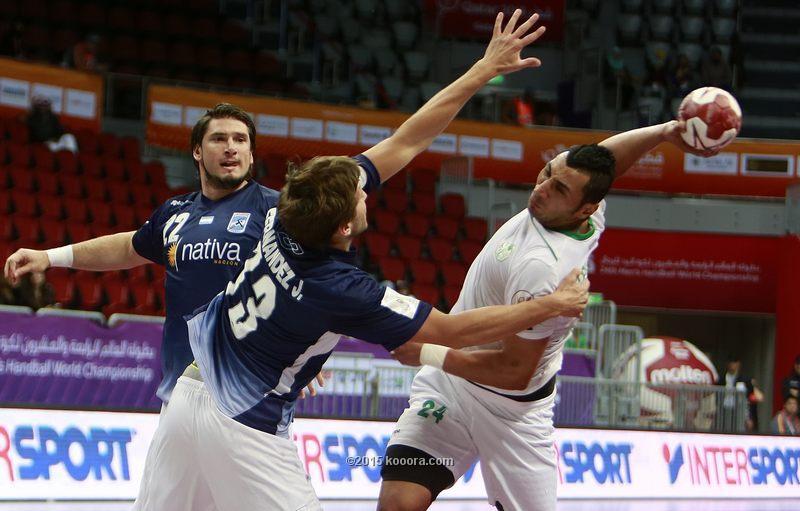 يد السعودية تخسر أمام الأرجنتين