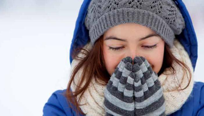 القُبلة ليست لها علاقة بالإصابة.. تعرَّف على 4 خرافات حول الأنفلونزا