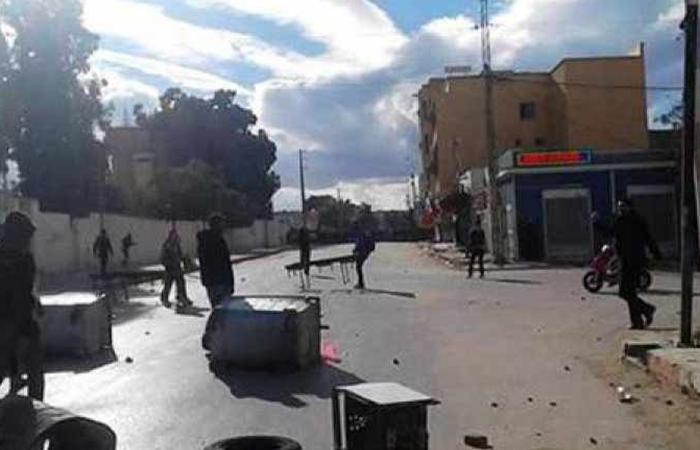 3 أسباب دفعت الحكومة التونسية لفرض حظر التجوال