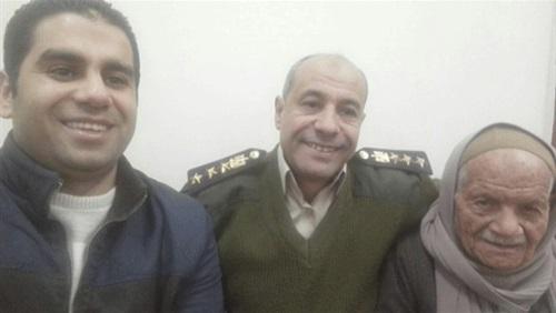 مسن يقطع الطريق وفتاة تحارب بـ”أر بي جي”..أحدث غرائب تهم عهد السيسي