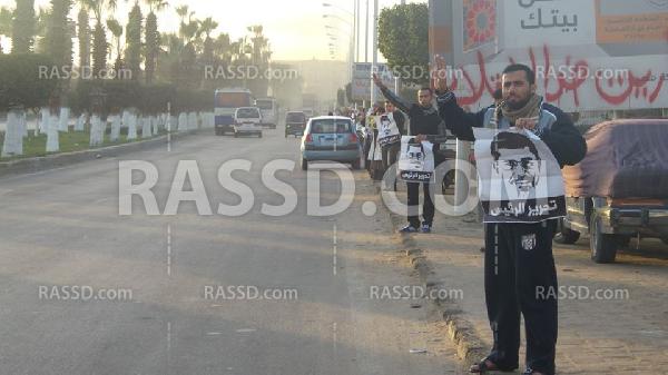 سلسله بشرية لـ”7 الصبح” تنديدا بالإنقلاب العسكرى ببرج العرب