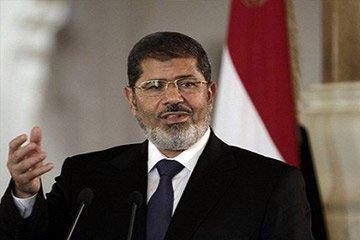 محمد مرسي: لا يوجد رئيس يتم إخفاؤه.. وأنا لم أتنازل