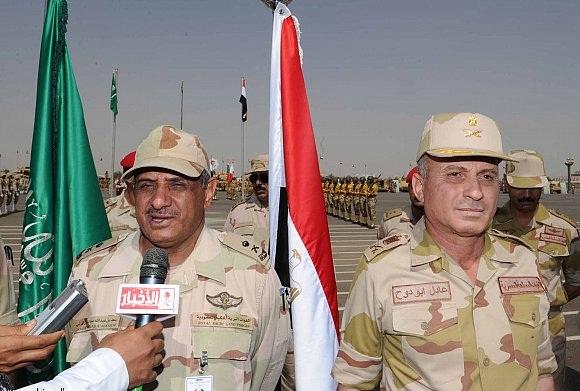 هل تمديد “السيسي” مشاركة الجيش في عاصفة الحزم سيكسبه ود “سلمان” ؟